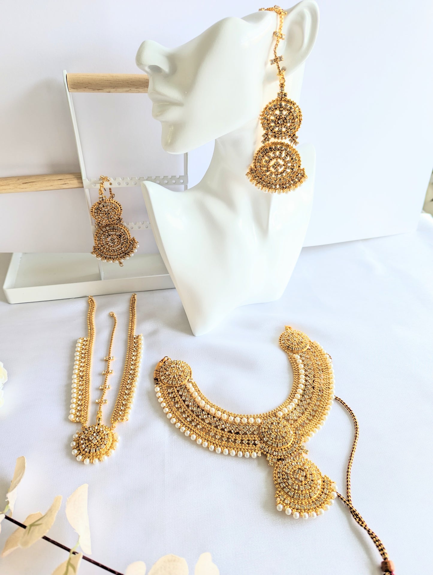 Lavish Gold Set