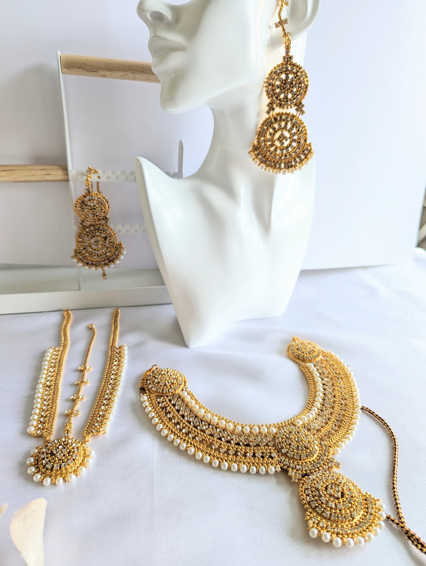 Lavish Gold Set