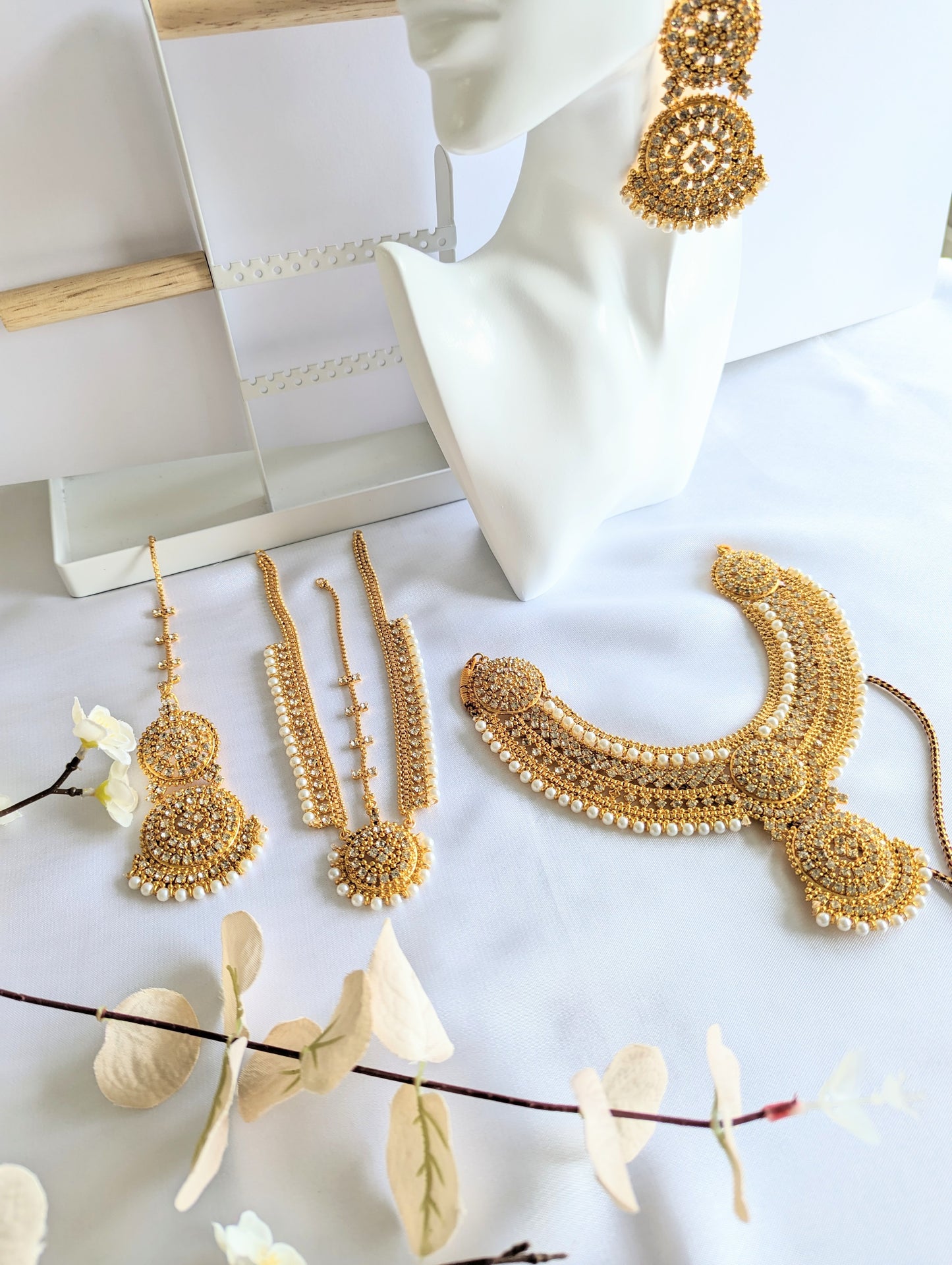 Lavish Gold Set