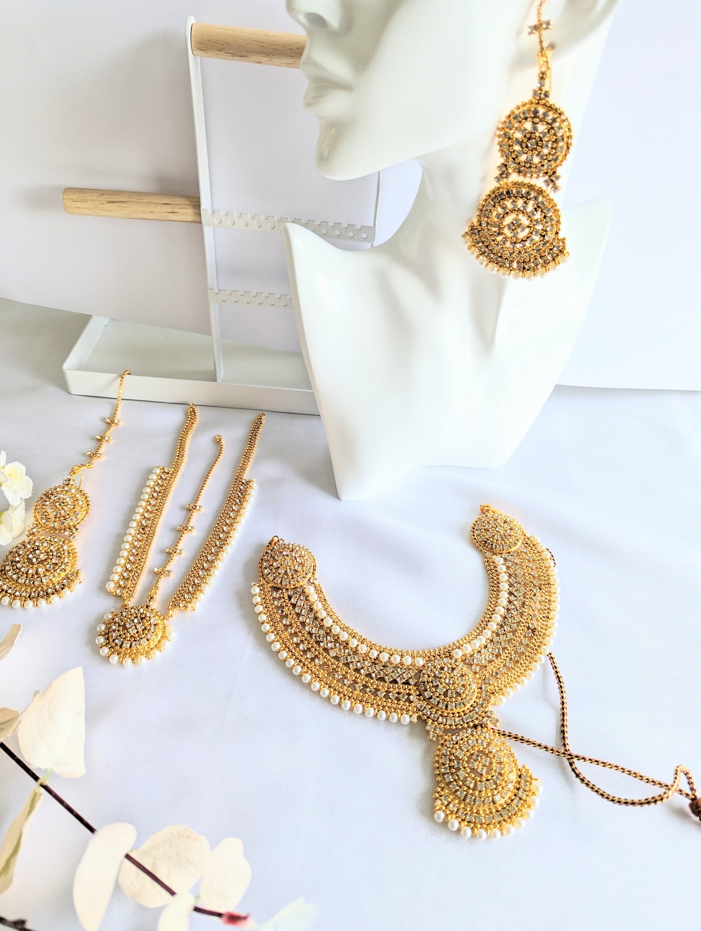 Lavish Gold Set