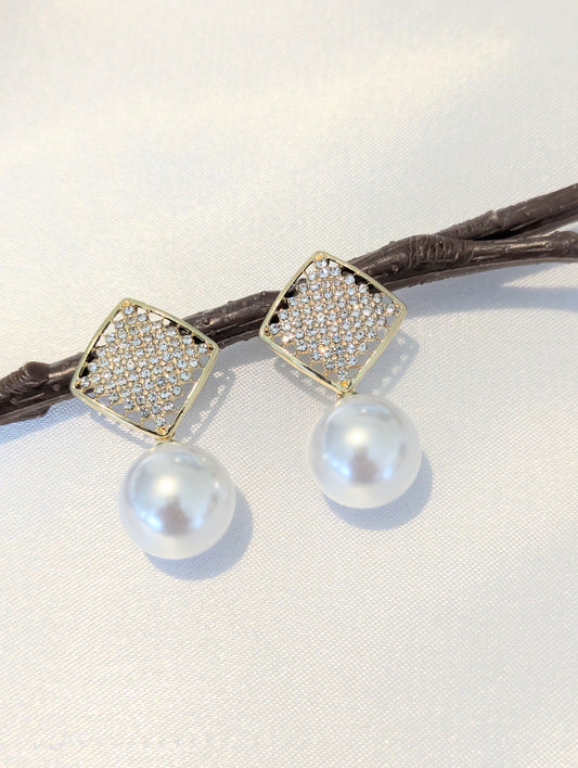 White Pearl Squared Earrings