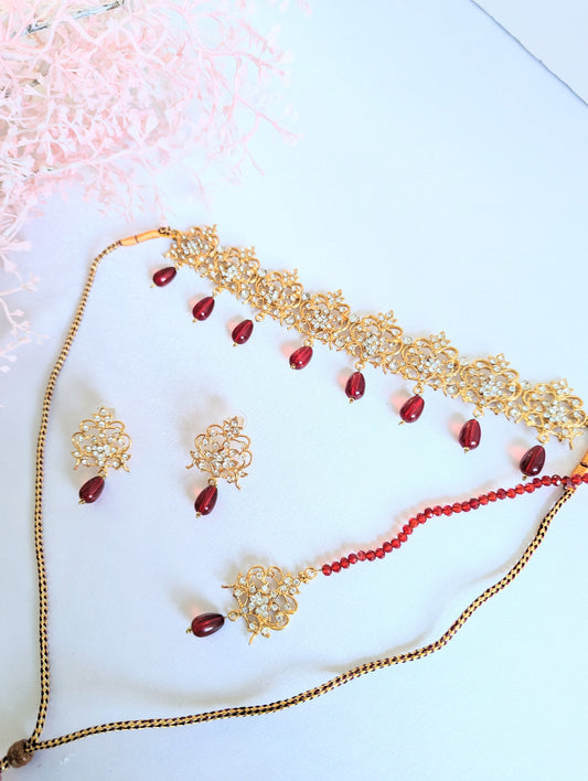 Small Elegant Choker Set