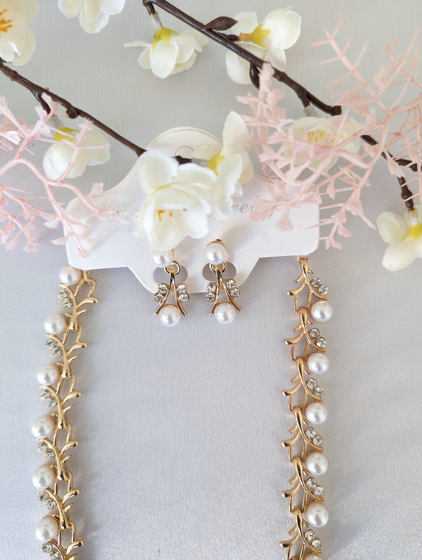 Pearl Necklace Set