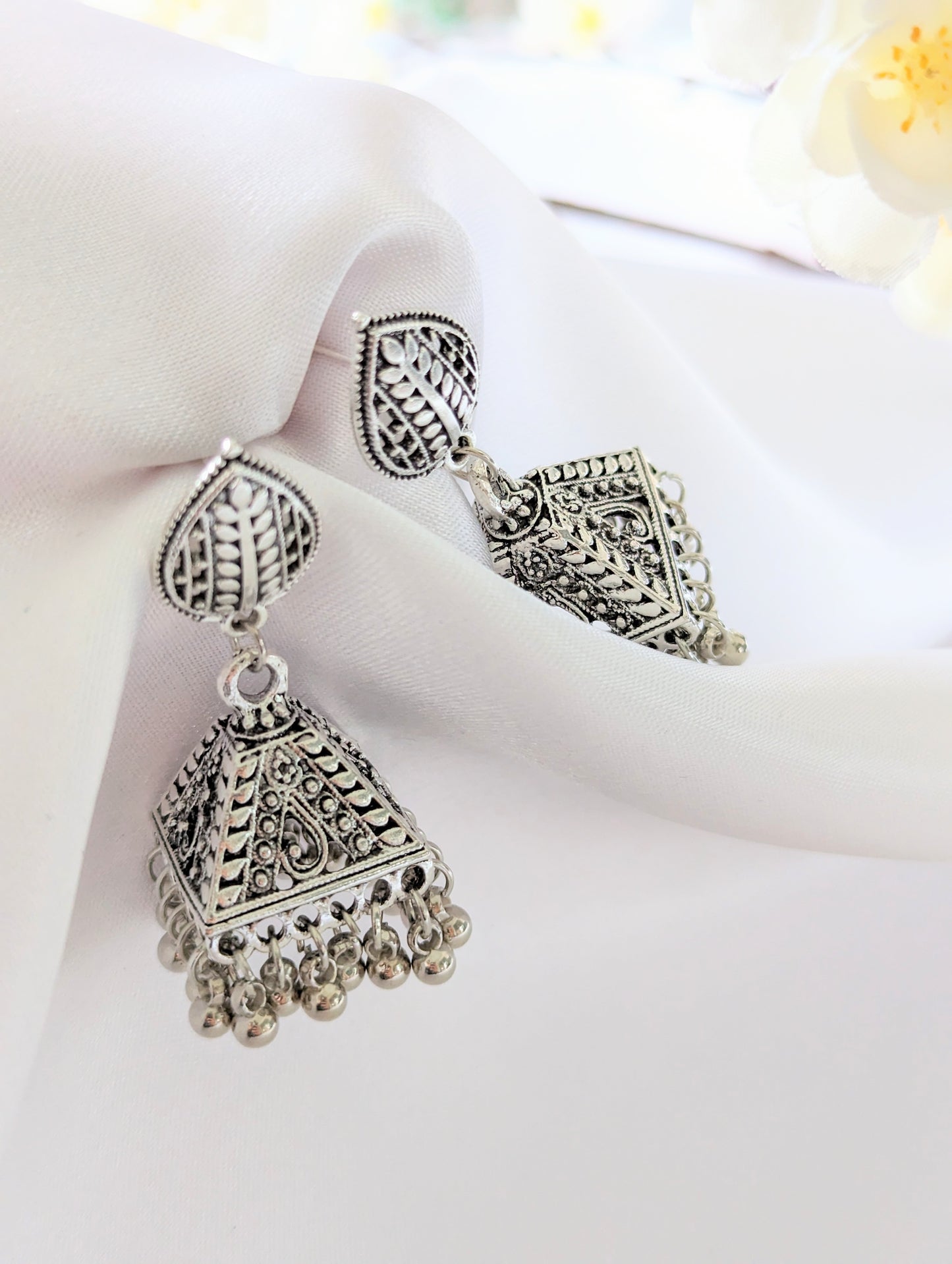 Leaf Pyramid Silver Jhumki