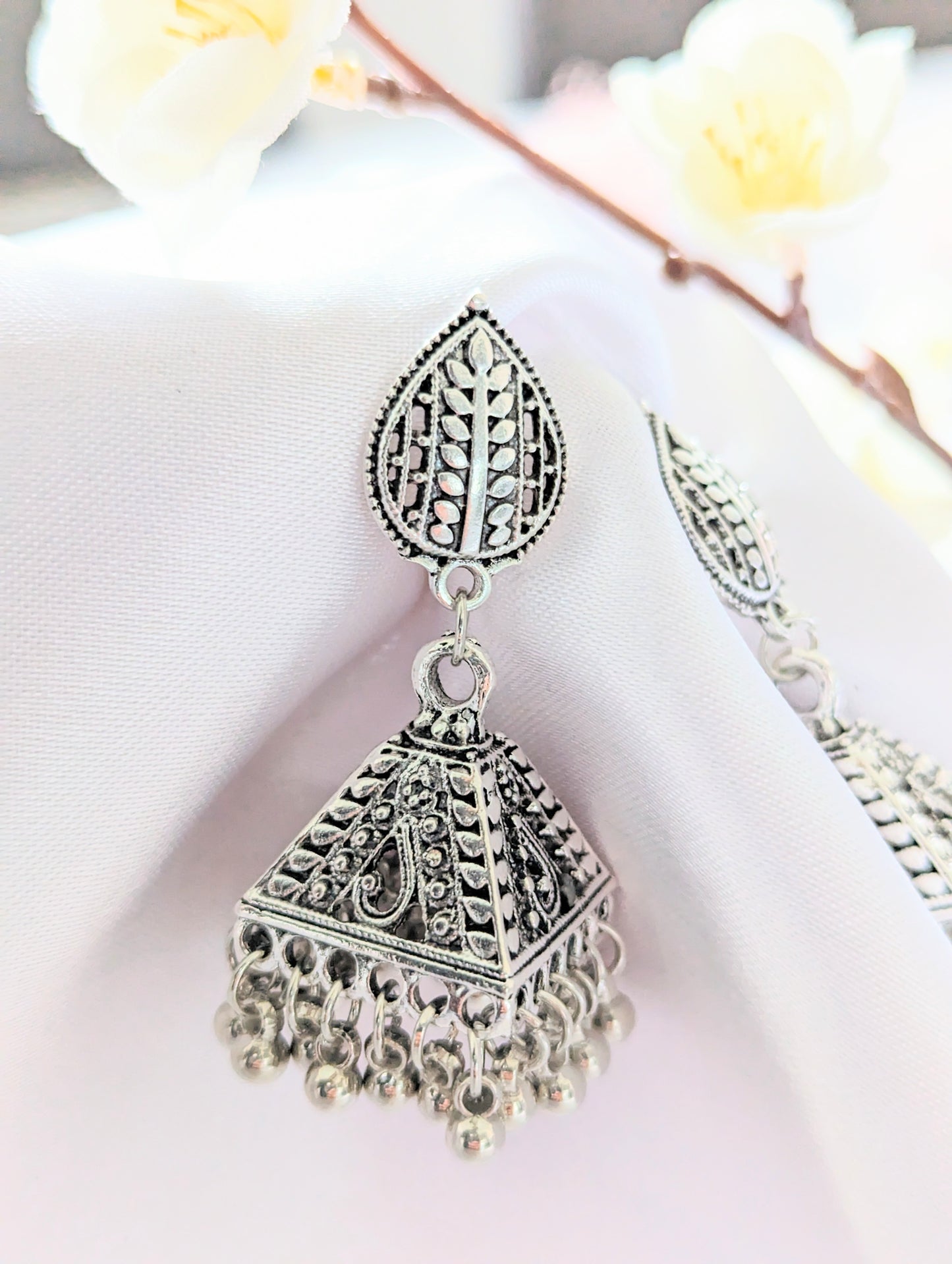 Leaf Pyramid Silver Jhumki