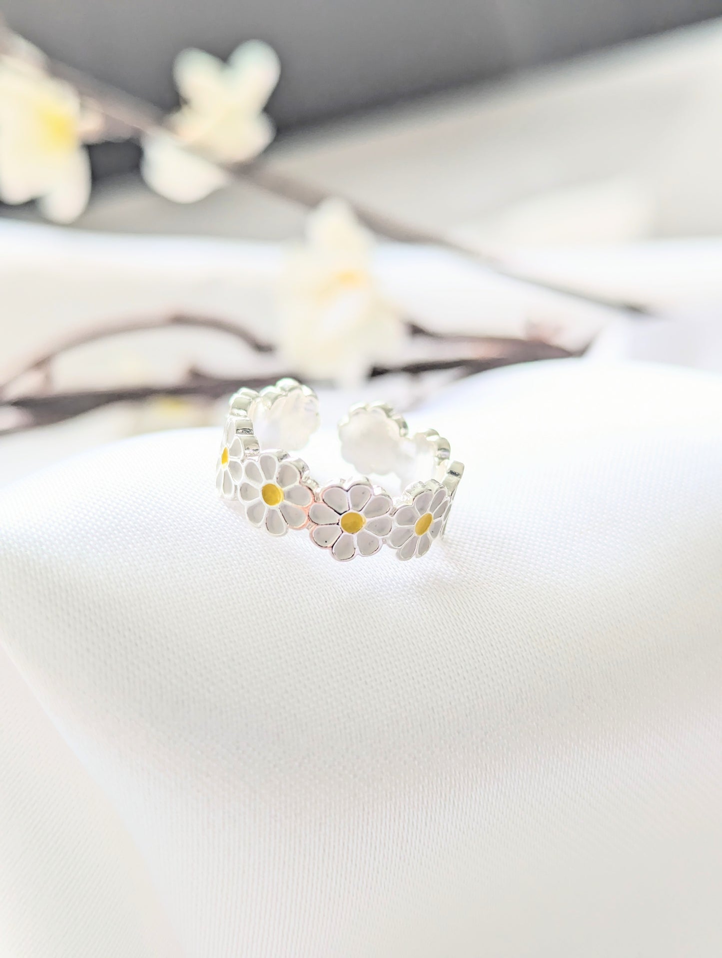 Daisy Adjustable Ring