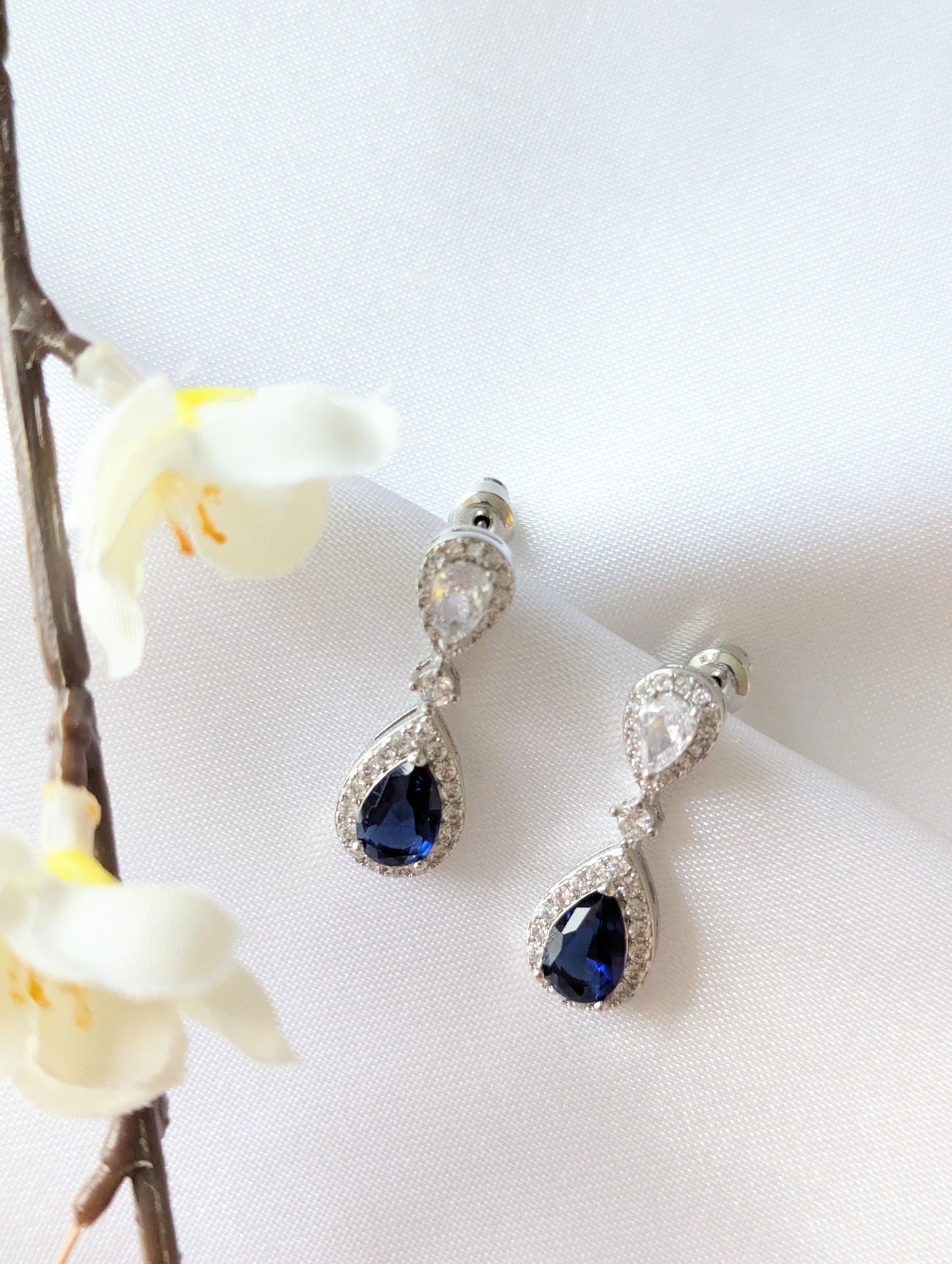 Luxury Blue & White Pearl Drop Zirconia Earrings